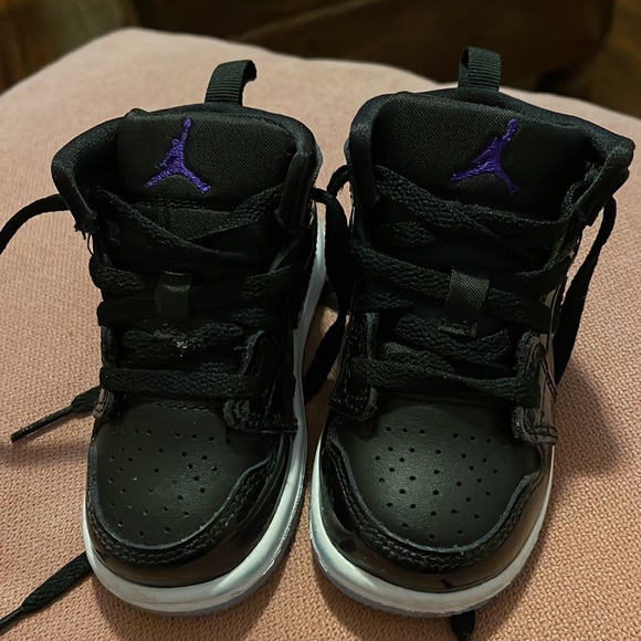 Jordan shoes Retro 1 Mid SE Toddler Air Jordan/ no box - Picture 3 of 8